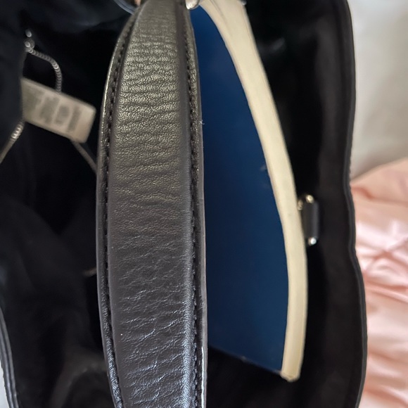 Unique and RARE Burberry tote with leather and metallic rivet - Picture 16 of 16